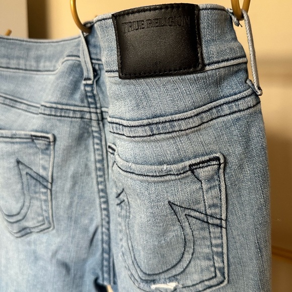 True Religion distressed skinny jeans. Stretchy. Like new! Size 29. - Picture 4 of 4